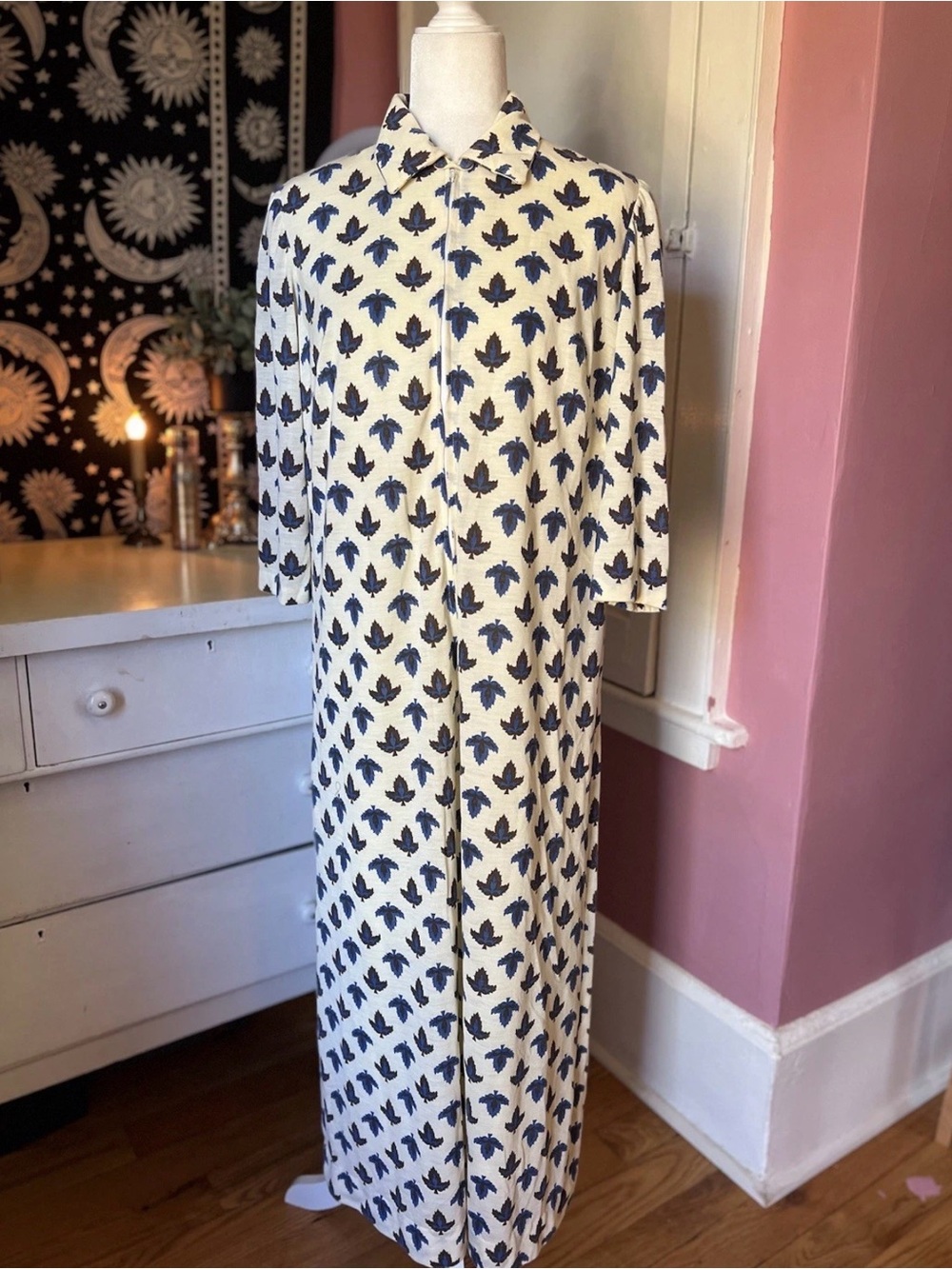 Vintage White Maxi Dress with Navy Leaf Print 70s house dress